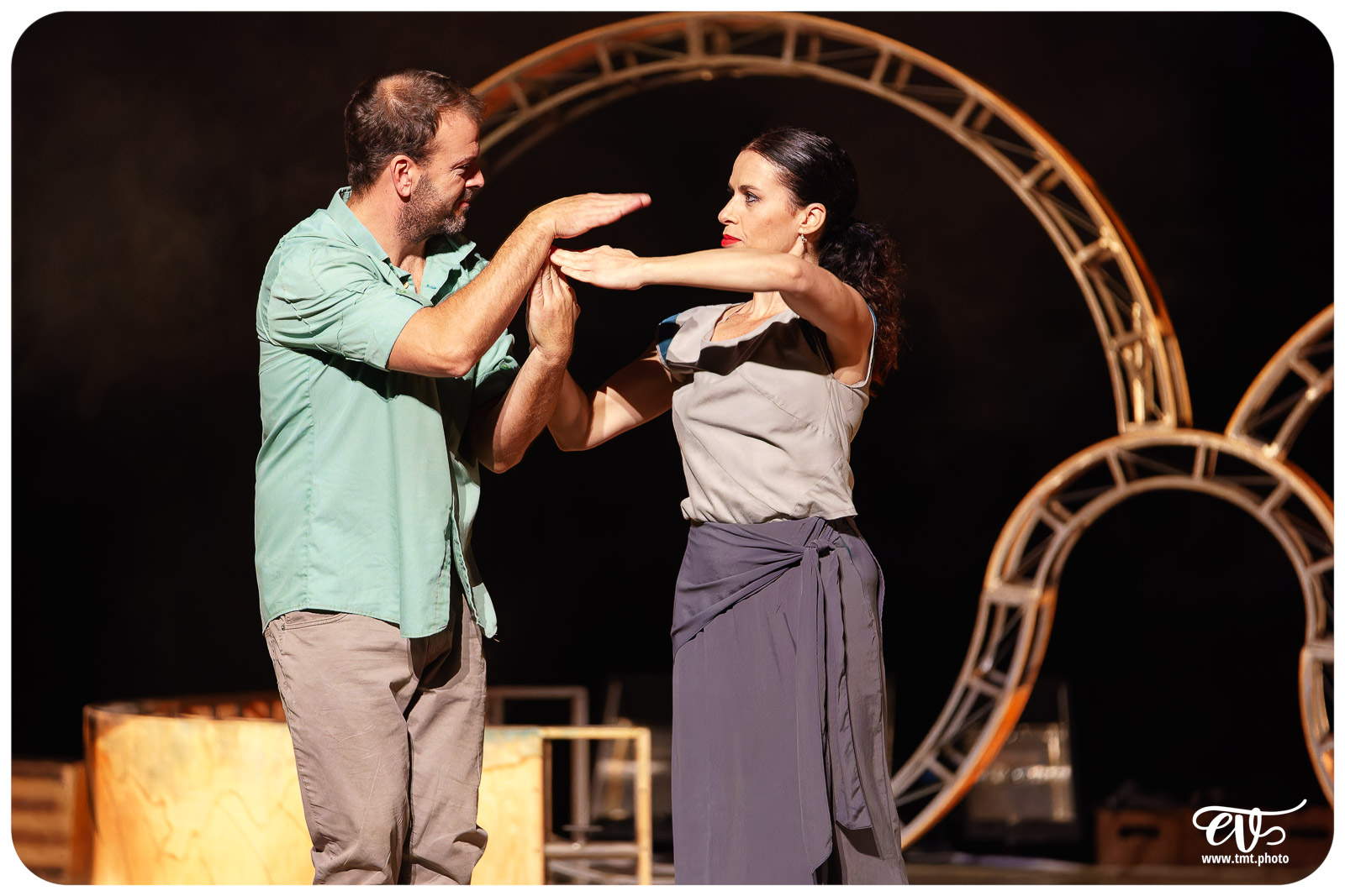 ESENCIAL (VAIVEN CIRCO)